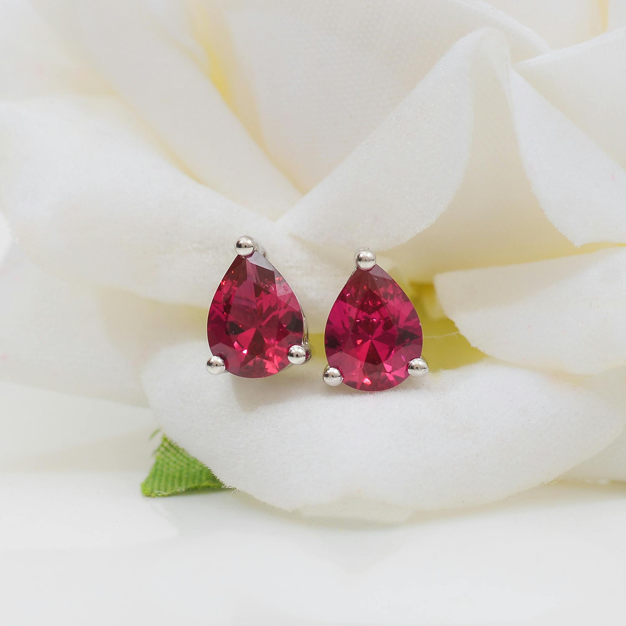 Why 10+ Carat Pieces Are the Ultimate Statement
